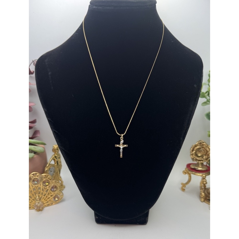 Vintage 14kt Yellow Gold Filled Crucifix Cross Pendant Necklace 18 Inch Chain